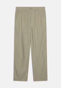 Pantaloni di un verde chiaro, larghi e realizzati in tessuto morbido, con una vita elasticizzata con cordino e due tasche laterali.