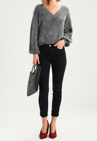 NA-KD Pullover - grey