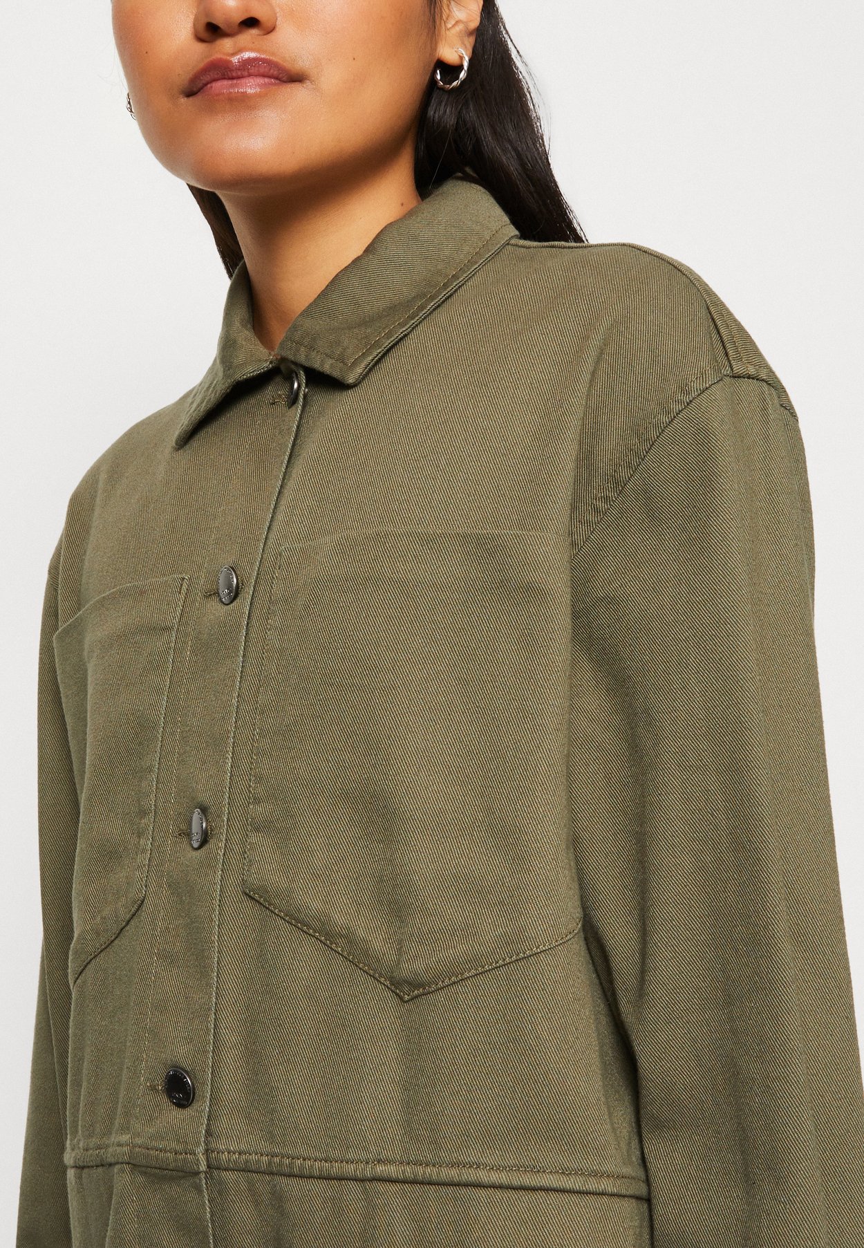 ONLDREW SHACKET
