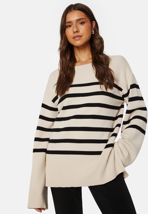 OVERSIZED STRIPED KNITTED SWEATER - Maglione - beige