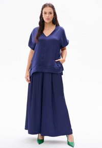 blue shadow Maxirok - granatowy