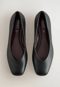 Next Baleriinad - black