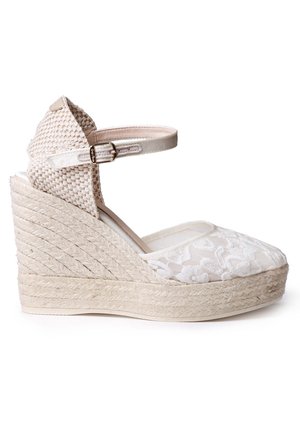 PAOLA - Keilpumps - cru