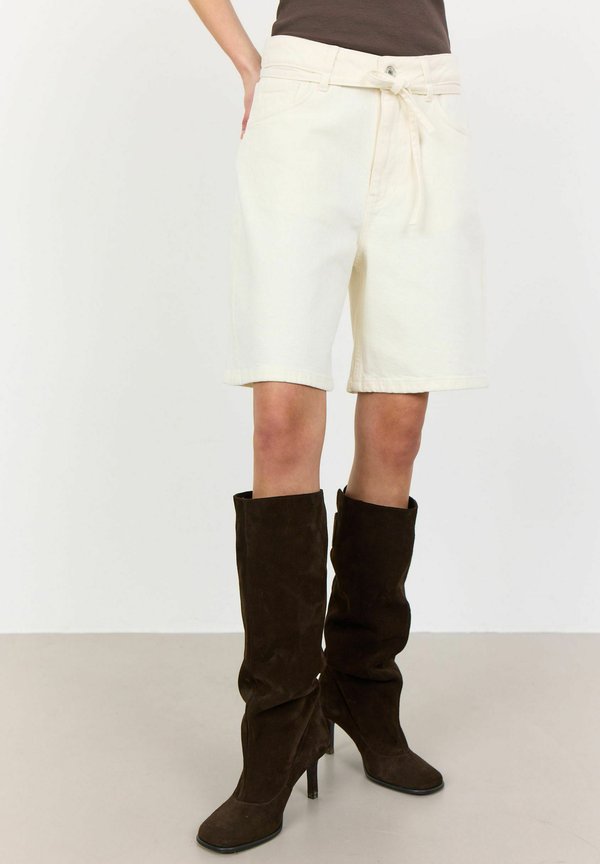 LR-KOSA 10 - Jeans Shorts