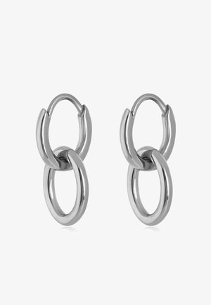 Ezüst karika fülbevalók, melyek két összekapcsolt körgyűrűt tartalmaznak, fényes felületűek, sima textúrájúak és zökkenőmentes kialakítással rendelkeznek.