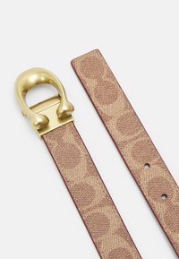 COACH SCULPTED REVERSIBLE SIGNATURE BELT - Gürtel - tan/rust