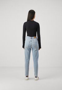 Gina Tricot COMFY MOM JEANS - Široke kavbojke - sky blue