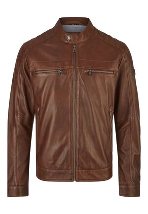 Smeđi kožni sako s podignutim ovratnikom, dva džepa s patentnim zatvaračem na prsima i prošivenim detaljima na ramenima. Ima glatku teksturu i prilagođeni kroj.