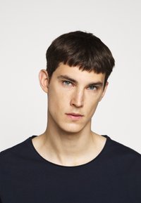 DRYKORN KENDRICK - T-shirt básica - navy