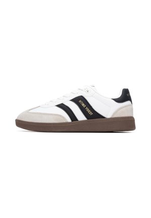 SNEAKER - Trainers - white