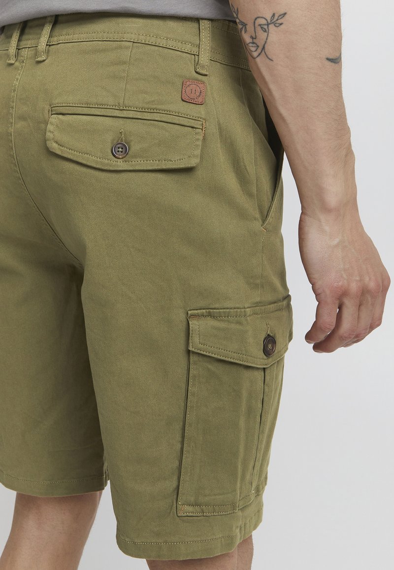 Herren Chino Shorts | 11 Project PRGALLERMO Shorts martini olive/oliv - BM97798 Herren Chino Shorts | 11 Project PRGALLERMO Shorts martini olive/oliv - BM97798