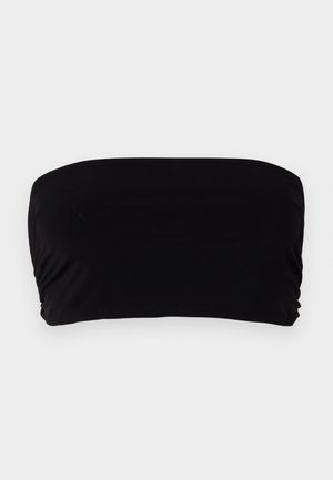 Top bandeau negro hecho de tela suave, con un diseño sencillo sin tirantes, detalle fruncido en un lado y un acabado sin costuras.