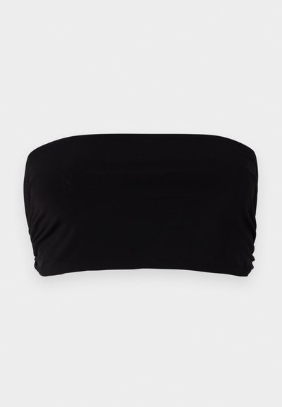 Mustalane bandoo ülemine osa, mis on valmistatud siledast kangast, lihtsa disainiga ilma rihmadeta, ühe külje peale kogumise detailiga ja sujuva viimistleusega.