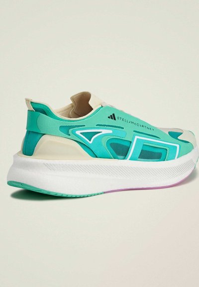 adidas by Stella McCartney ULTRABOOST 5 - Road running shoes - mint rush   cloud white   sand