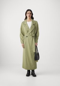 DRYKORN FILKINS khaki