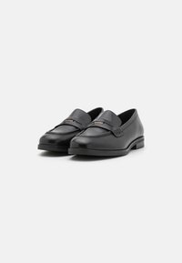 Geox CLORIDIE - Scarpe senza lacci - black