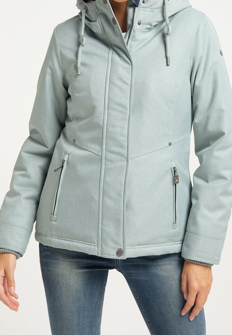 Hellblaue Kapuzenjacke mit durchgehendem Reißverschluss, zwei Seitentaschen und Kordelzügen. Verfügt über eine glatte Oberfläche und ein minimalistisches Design.