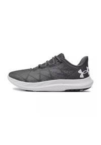 Graue Sportschuhe mit strukturiertem Mesh-Obermaterial, weißer Zwischensohle und schwarzem Gummifußbett. Enthält ein Schnürsystem und ein Logo an der Seite.