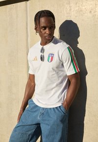 adidas Performance FIGC ITALY DNA TEE - Potiskana majica - white