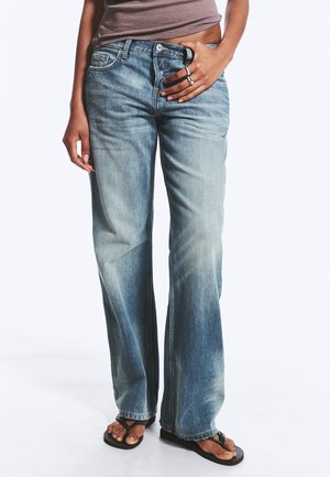 Weekday AURA LOW RELAXED BOOTCUT - Vaqueros bootcut - hunter blue