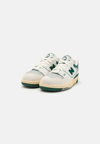 New Balance 550 UNISEX - Sneaker low - off-white/beige/green