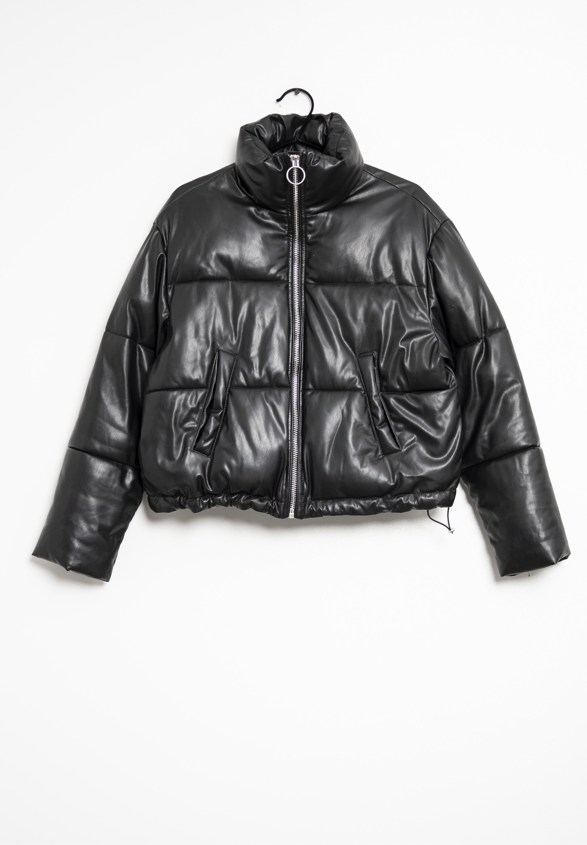 Bershka Chaqueta de invierno black/negro (Segunda mano