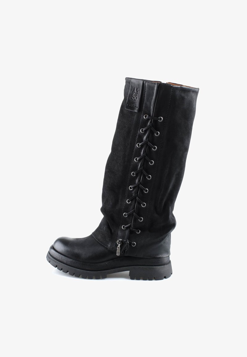 Botte haute en cuir noir avec lacets à l'avant, semelle robuste et logo AS 98 sur le panneau latéral supérieur.