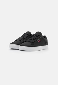 Levi's® COURTRIGHT - Zapatillas - black