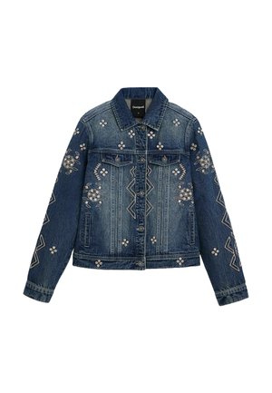 Blauwe spijkerjas met geborduurde bloemen- en geometrische patronen, knopen aan de voorkant en twee borstzakken. Lange mouwen met decoratieve stiksel.