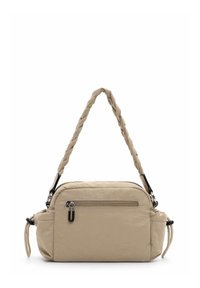 Sac beige de forme rectangulaire, avec une poignée tressée, une poche zippée à l'avant et un tissu texturé. Accents de cordon de serrage sur les côtés. Détails en métal noir.