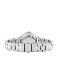 Orologio in metallo argenteo con un bracciale lucido ed elegante e una cassa rotonda. Il retro mostra dettagli del marchio incisi e una chiusura a scorrimento semplice.