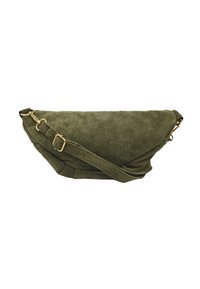 Sac en daim vert olive au design courbé, avec une bandoulière réglable et des accents en métal doré. Texture douce avec une finition lisse.