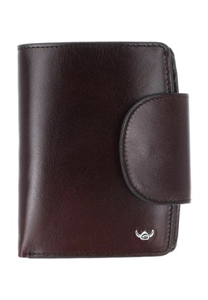 Portefeuille en cuir marron foncé avec rabat et fermeture à pression, avec un petit emblème argenté dans le coin inférieur droit.