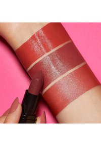 KIKO Milano SMART FUSION LIPSTICK KIT - Palette pour les lèvres - 102 festive red