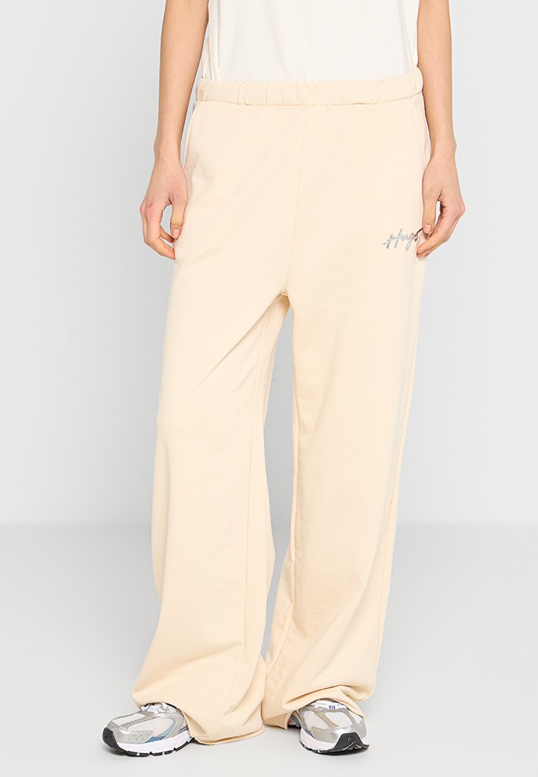HUGO Trainingsbroek beige HUGO Trainingsbroek beige