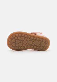 Bisgaard JESSIE - Babysko - bubble gum