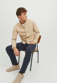 Jack & Jones JPSTMARCO JJWINTER LC - Chino - dark grey