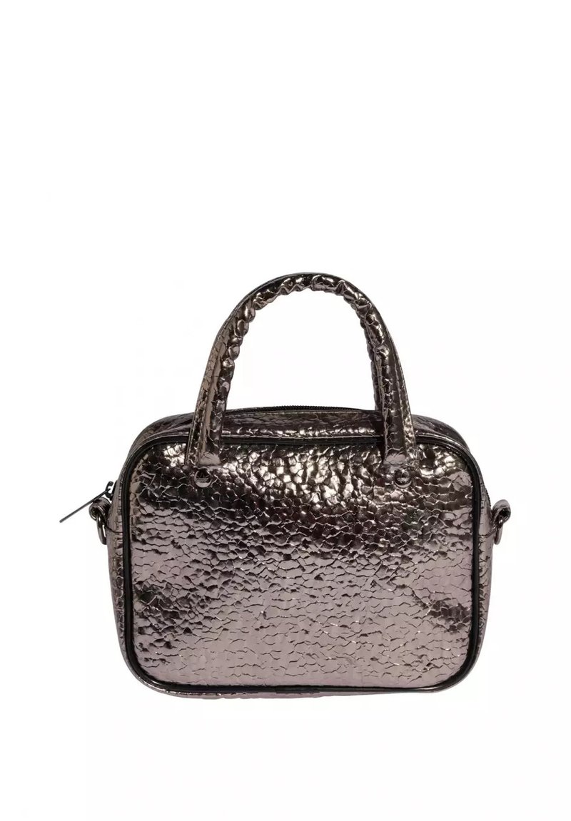 Piccola borsa rettangolare metallica con texture, dotata di due manici corti e chiusura superiore con cerniera, mostrata su sfondo bianco.