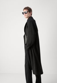 HUGO MENCI - Κλασικό παλτό - open miscellaneous