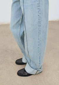 Mango Relaxed fit jeans - blue