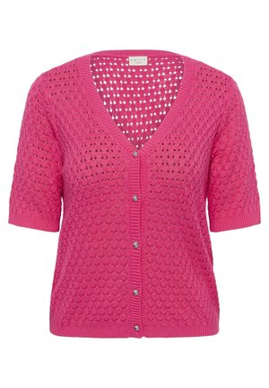 Cardigan court à manches courtes rose tricoté avec un col en V, une fermeture boutonnée sur le devant et un motif ajouré texturé.