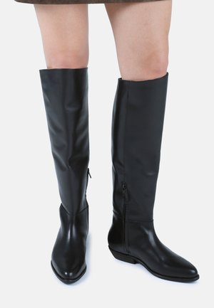 Boots - black