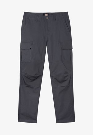Pantaloni cargo gri închis, dintr-un material durabil. Prezintă multiple buzunare, inclusiv două buzunare laterale cargo și zone de genunchi întărite.
