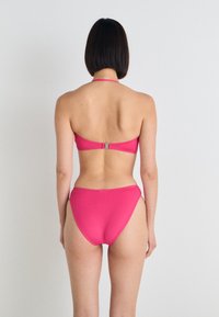 Thumbnail Image 4