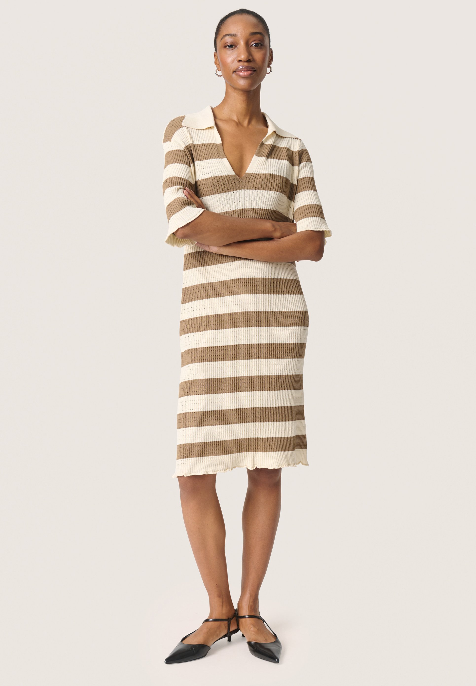white christmas dresses Elm Stijl Dress Abstract Yardage Print