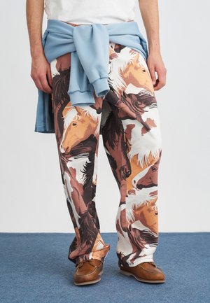 CLASSIC BAGGY PRINTED - Relaxed fit -farkut - brown/multi-colored