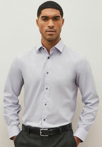 Next TEXTURED  REGULAR FIT SINGLE CUFF - Skjorter - purple