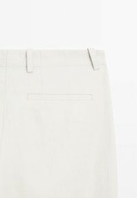 Thumbnail Image 8