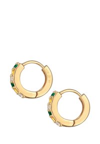 Guldörhängen med en slät yta, dekorerade med gröna, gula och klara stenar längs den yttre kanten. Cirkulär design med krok.