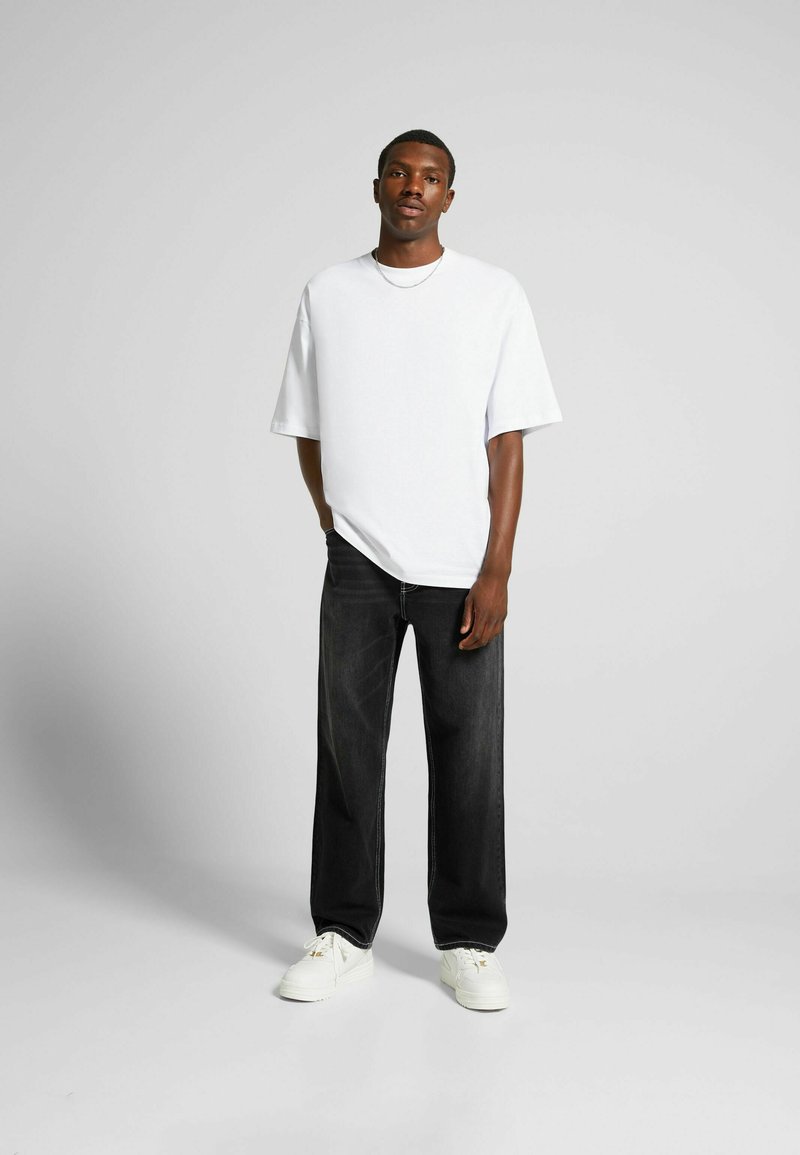 Bershka Straight leg jeans zwart